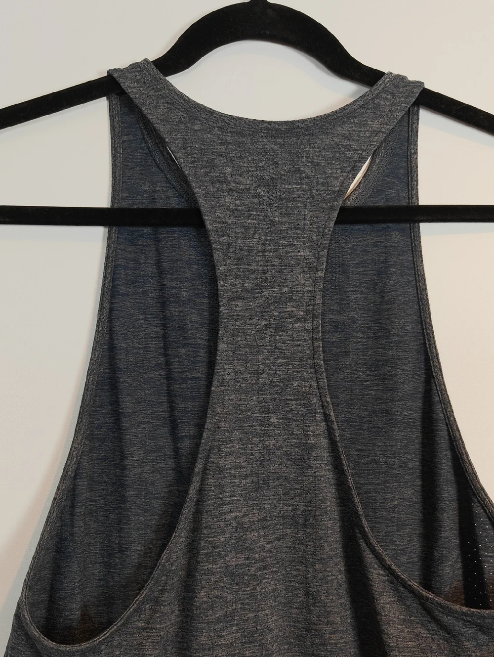 ATHLETA Reverb High Neck Tank Top Chalkboard Racerback Athletic Size Small - Picture 13 of 16